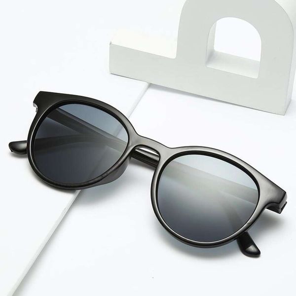 the style of original female sunglasses retro round frame jelly wholesale, White;black
the style of original female sunglasses retro round frame jelly wholesale, White;black