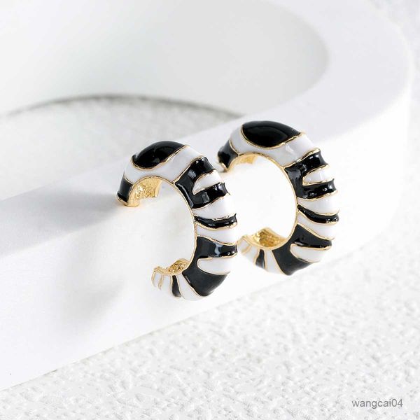 charm multi-color hoop earrings women fashion trend ladies ear clips birthday party gift jewelry direct wholesale r230901, Golden
charm multi-color hoop earrings women fashion trend ladies ear clips birthday party gift jewelry direct wholesale r230901, Golden