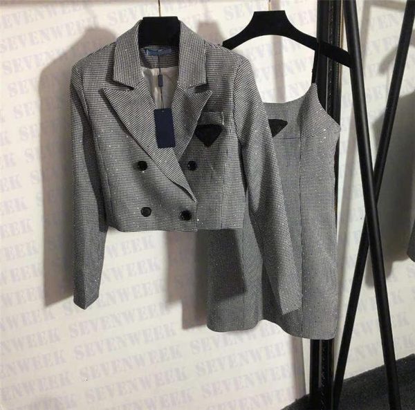 bling rhinestone suit coats dresses two piece designer plaid womens dress high grade clothing ladies party skirts6146846, Black;gray
bling rhinestone suit coats dresses two piece designer plaid womens dress high grade clothing ladies party skirts6146846, Black;gray