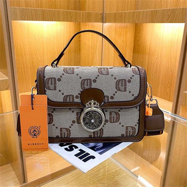 2023 summer new live season comes and goes one shoulder oblique cross handle carrying small square women's bag 70% off outlet clearance
2023 summer new live season comes and goes one shoulder oblique cross handle carrying small square women's bag 70% off outlet clearance