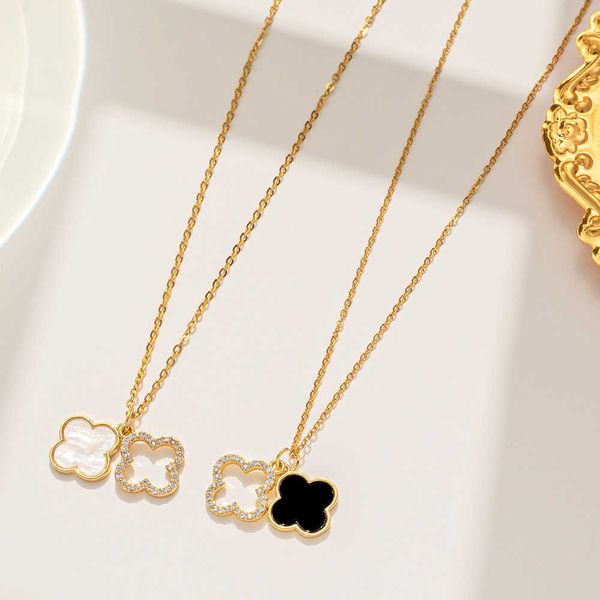 Designer Four-leaf clover Necklace Luxury Top titanium steel diamond inlaid feminine temperament double-sided shell clavicle chain Van Clee Accessories Jewelry
Designer Four-leaf clover Necklace Luxury Top titanium steel diamond inlaid feminine temperament double-sided shell clavicle chain Van Clee Accessories Jewelry