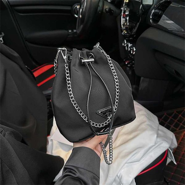2023 summer new fashion chain one shoulder bucket women's korean versatile crossbody portable underarm bag off wholesale
2023 summer new fashion chain one shoulder bucket women's korean versatile crossbody portable underarm bag off wholesale