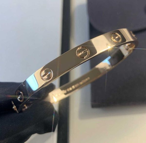 bangle love series gold au750 18k never fade 1821 size with box luxury brand gift for girlfriend couple bracelet7902045, Black 
bangle love series gold au750 18k never fade 1821 size with box luxury brand gift for girlfriend couple bracelet7902045, Black