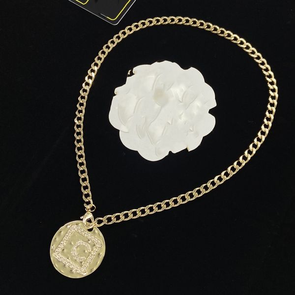 luxury ccity necklaces classic pendant designer jewelry letter c pearl gold chokers necklace party accessories 89, Silver
luxury ccity necklaces classic pendant designer jewelry letter c pearl gold chokers necklace party accessories 89, Silver
