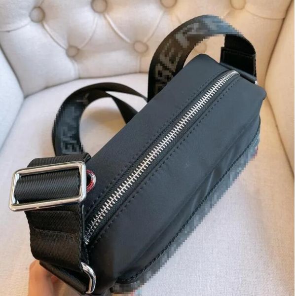 evening bags winter design chest men's and women's handbag purse full color cute messenger bag shoulder bag size 23cm
evening bags winter design chest men's and women's handbag purse full color cute messenger bag shoulder bag size 23cm