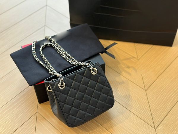 2023 fashion casual women's bag diamond lattice chain cowhide mini shoulder crossbody bag
2023 fashion casual women's bag diamond lattice chain cowhide mini shoulder crossbody bag