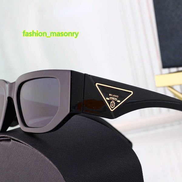 mens sunglasses designer sunglasses for women optional polarized uv400 protection lenses with box sun glasses, White;black
mens sunglasses designer sunglasses for women optional polarized uv400 protection lenses with box sun glasses, White;black