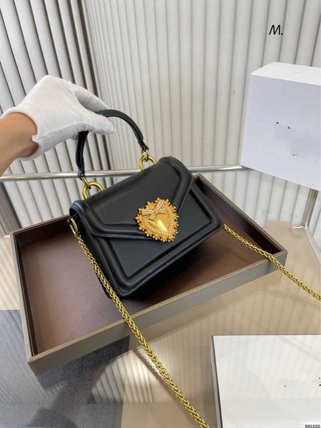 d g purse 22 designer devotion bag new embroidered luxury emblem women's inlaid beads shoulder crossbody love handheld chain women h134
d g purse 22 designer devotion bag new embroidered luxury emblem women's inlaid beads shoulder crossbody love handheld chain women h134