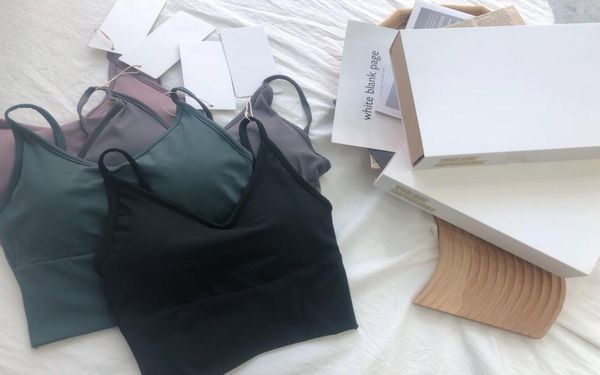 women039s underwear tanks with box comfortable nude seamless underwear no steel ring small chest gather bra thin section1560711, Black;white
women039s underwear tanks with box comfortable nude seamless underwear no steel ring small chest gather bra thin section1560711, Black;white