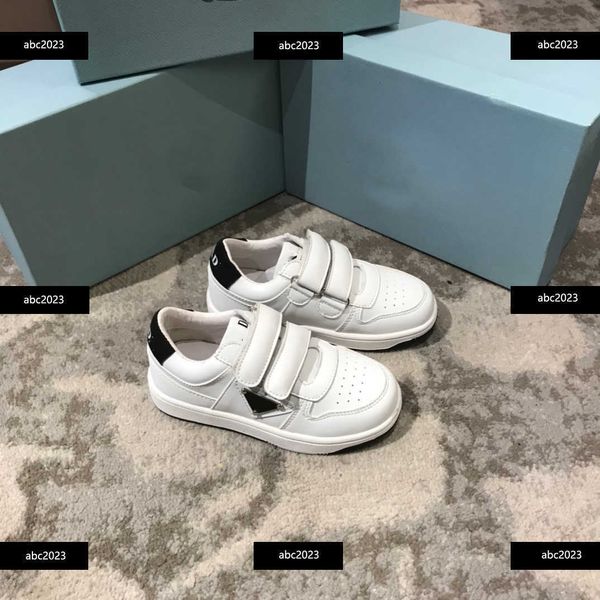 new kids casual shoe child sneakers boys and girls can be used new listing box packaging rubber spring children's size 26-35, Black;red
new kids casual shoe child sneakers boys and girls can be used new listing box packaging rubber spring children's size 26-35, Black;red
