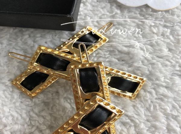 6x15cm party gift c lady fashion metal hair clips classic pu leather alloy hairpins stamped accessories vip paper card5840581, Golden;silver
6x15cm party gift c lady fashion metal hair clips classic pu leather alloy hairpins stamped accessories vip paper card5840581, Golden;silver