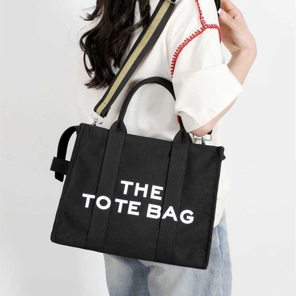 single shoulder casual tote large capacity textured trendy solid color commuting women's bag 50% off wholesale
single shoulder casual tote large capacity textured trendy solid color commuting women's bag 50% off wholesale