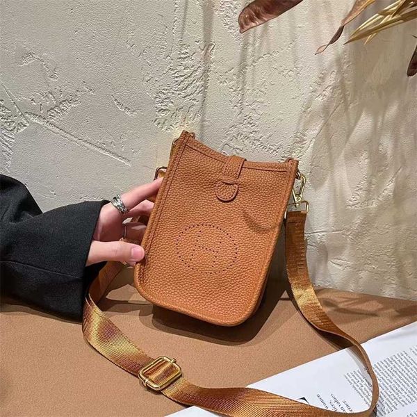 mobile phone new genuine leather women's fashion elephant one shoulder oblique straddle mini bag 60% off outlet online
mobile phone new genuine leather women's fashion elephant one shoulder oblique straddle mini bag 60% off outlet online