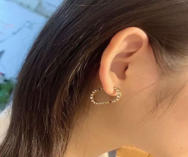 fashion earring back stud earrings for lady women party wedding lovers gift charm jewelry for bride with box2318468, Golden;silver
fashion earring back stud earrings for lady women party wedding lovers gift charm jewelry for bride with box2318468, Golden;silver
