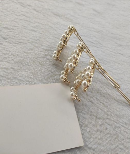 metal hair clips c classic pearls letters hairpins accessories with paper card6400356, Golden;silver
metal hair clips c classic pearls letters hairpins accessories with paper card6400356, Golden;silver
