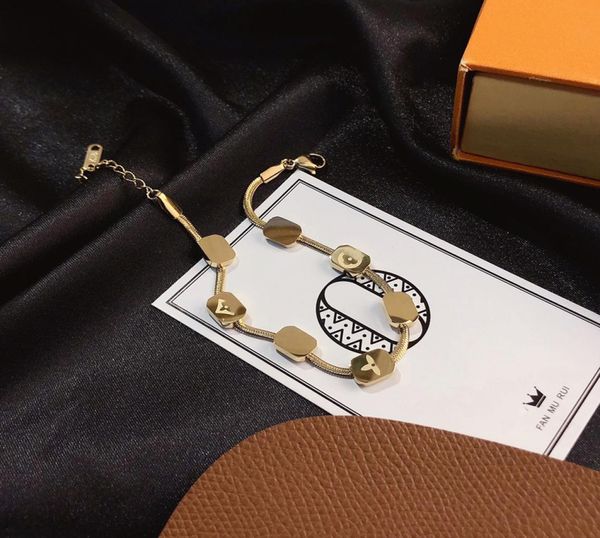 18k gold plated bracelets women bangle designer letter jewelry stainless steel wristband cuff chain wedding lovers gift jewelry wh6063788, Black
18k gold plated bracelets women bangle designer letter jewelry stainless steel wristband cuff chain wedding lovers gift jewelry wh6063788, Black