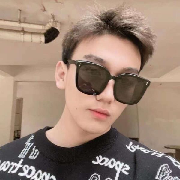 item title style vertical nail eyeglass plastic teeth black frame gm sunglasses for men and women, White;black
item title style vertical nail eyeglass plastic teeth black frame gm sunglasses for men and women, White;black