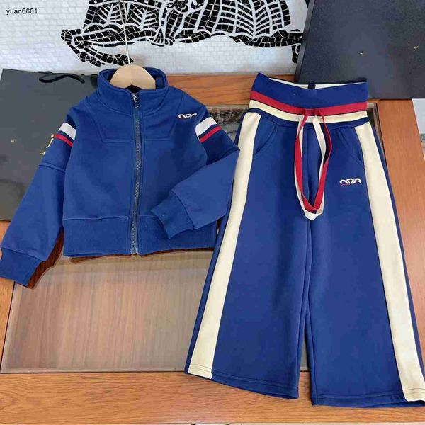 luxury designer girl tracksuits kids autumn suits size 110-160 cm 2pcs plush and thick standing collar jacket and lace up wide leg pants aug, White
luxury designer girl tracksuits kids autumn suits size 110-160 cm 2pcs plush and thick standing collar jacket and lace up wide leg pants aug, White