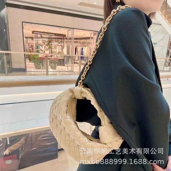 original edition botegss ventss jodie handbags for women 2023 new womens genuine leather woven bag shoulder handbag cloud with real logo
original edition botegss ventss jodie handbags for women 2023 new womens genuine leather woven bag shoulder handbag cloud with real logo
