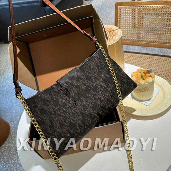 genuine leather ava triomphe evening crossbody bags women's tote flap luxury designer woman fashion camera cases cards handbag shoulder
genuine leather ava triomphe evening crossbody bags women's tote flap luxury designer woman fashion camera cases cards handbag shoulder