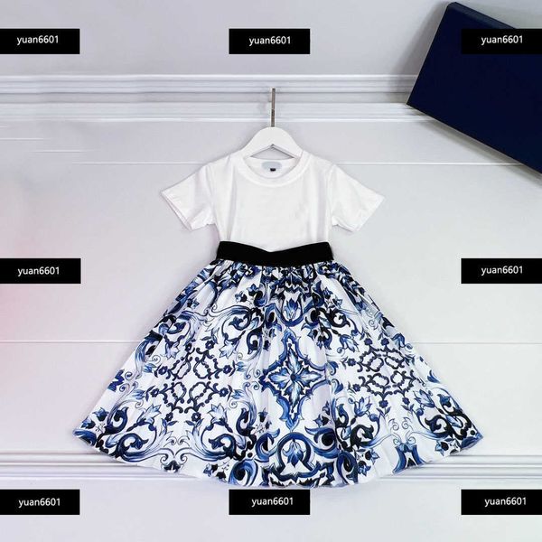 luxury kids designer clothes child sets baby products 2pcs t shirt with stripes at cuffs and lace-up shorts size 100-160 cm mar20, White
luxury kids designer clothes child sets baby products 2pcs t shirt with stripes at cuffs and lace-up shorts size 100-160 cm mar20, White