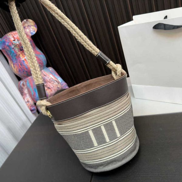designer buckets bags women string handbag female brown leather fashion joker bucket design handbags 230302
designer buckets bags women string handbag female brown leather fashion joker bucket design handbags 230302