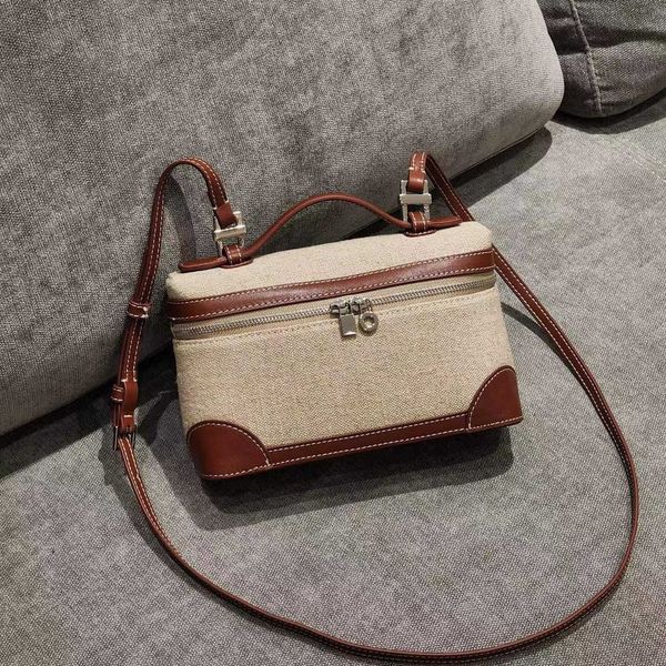 lp19 lunch box layer cowhide bag 2023 new gigi same simple and fashionable portable crossbody makeup bag 230902
lp19 lunch box layer cowhide bag 2023 new gigi same simple and fashionable portable crossbody makeup bag 230902