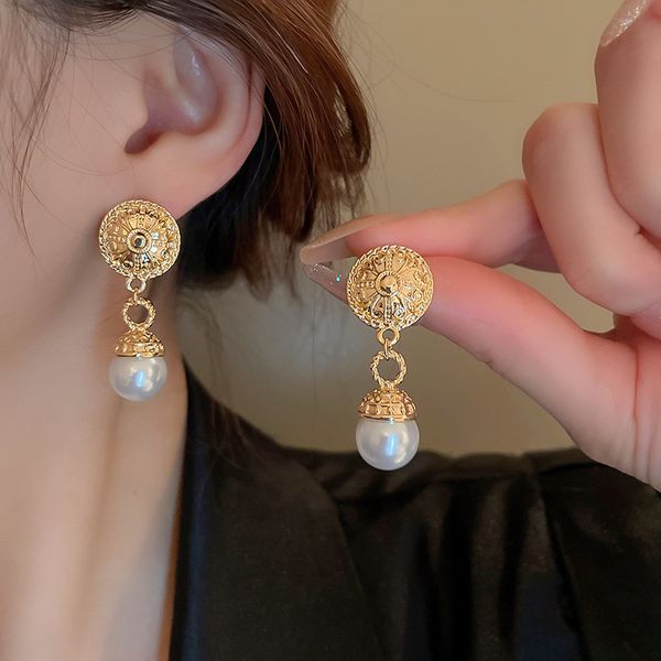 afshor fashion delicate imitation pearl earrings bride wedding accessories temperament elegant ear earrings new trendy women jewelry, Golden
afshor fashion delicate imitation pearl earrings bride wedding accessories temperament elegant ear earrings new trendy women jewelry, Golden