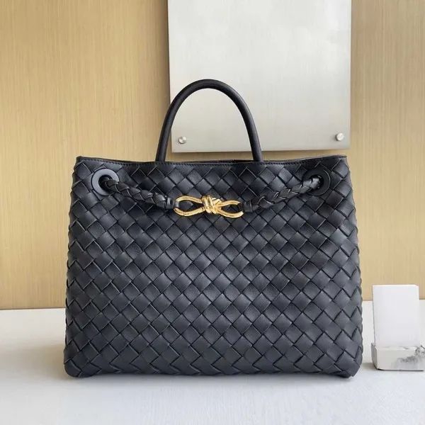 2023 designer bags woven bag genuine leather ladies bags light luxury large capacity lazy tote bag cowhide handbag size size solid color mul
2023 designer bags woven bag genuine leather ladies bags light luxury large capacity lazy tote bag cowhide handbag size size solid color mul