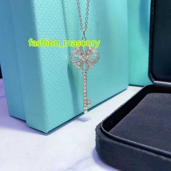 designer necklace jewelry gold and silver victoria key pendant necklaces for women full diamonds fashion luxury level fancy dress long chain
designer necklace jewelry gold and silver victoria key pendant necklaces for women full diamonds fashion luxury level fancy dress long chain