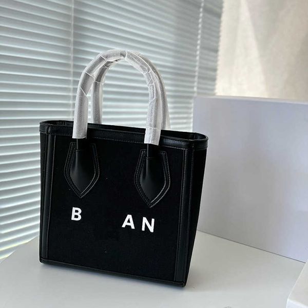 seaside beach bag canvas bag tote handbag ladies large capacity leather designer tote handbag commuter shopping bag fashion tote 24x24cm
seaside beach bag canvas bag tote handbag ladies large capacity leather designer tote handbag commuter shopping bag fashion tote 24x24cm