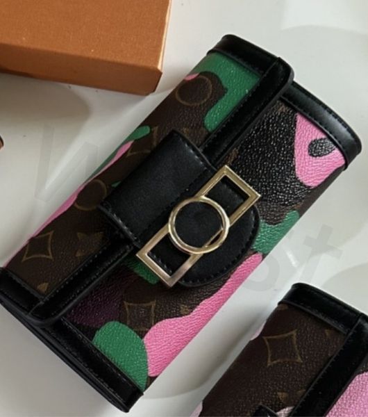 fashion camouflage flowers designer zipper walls luxurys men women leather bags classic letters coin purse original box plaid card holder, Red;black
fashion camouflage flowers designer zipper walls luxurys men women leather bags classic letters coin purse original box plaid card holder, Red;black