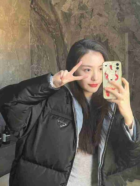 women's down & parkas designer this winter's new triangular logo bread jacket letter zipper hooded down f5vv, Black
women's down & parkas designer this winter's new triangular logo bread jacket letter zipper hooded down f5vv, Black