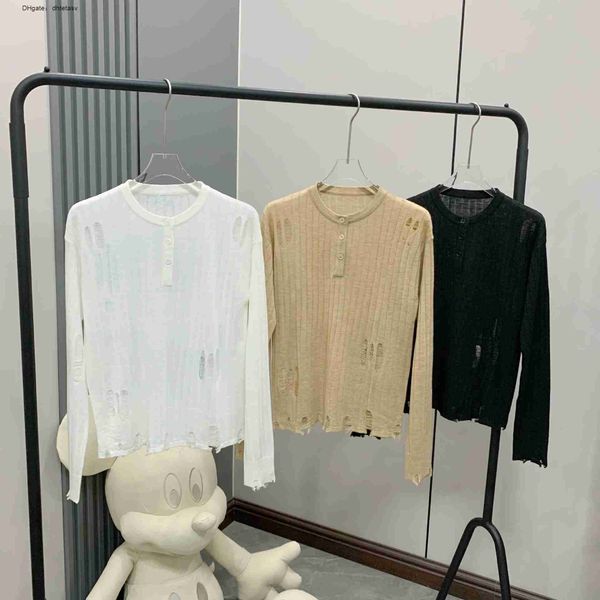 acne women's long sleeved t-shirt underlay 2023 autumn/winter new half cardigan perforated knit sweater wool overlay sweater trend, White;black
acne women's long sleeved t-shirt underlay 2023 autumn/winter new half cardigan perforated knit sweater wool overlay sweater trend, White;black