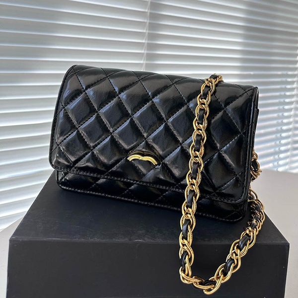 classic flap women woc shoulder bag multi pocket card holder leather diamond lattice quilted crossbody designer bag gold hardware fanny pack
classic flap women woc shoulder bag multi pocket card holder leather diamond lattice quilted crossbody designer bag gold hardware fanny pack