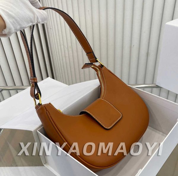 triomphe shoulder bag women's men's handbag flip horizontal satchel luxury designer women's fashionable evening banquet bag c
triomphe shoulder bag women's men's handbag flip horizontal satchel luxury designer women's fashionable evening banquet bag c