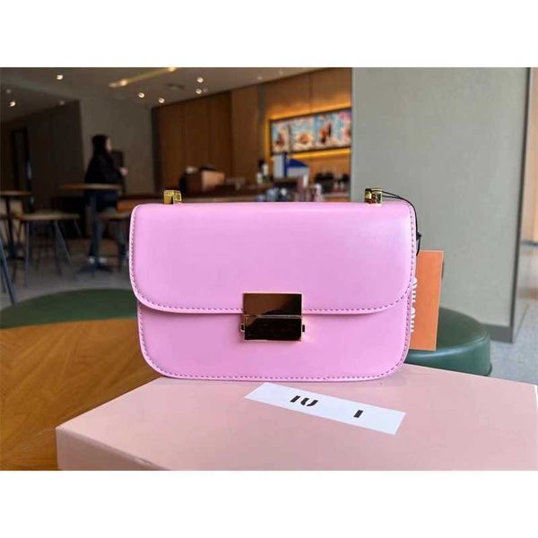 2023 designer bag mius shoulder envelope bag flap jingle bags new fashion women's handbags tote clutch crossbody bags luxurys underarm
2023 designer bag mius shoulder envelope bag flap jingle bags new fashion women's handbags tote clutch crossbody bags luxurys underarm