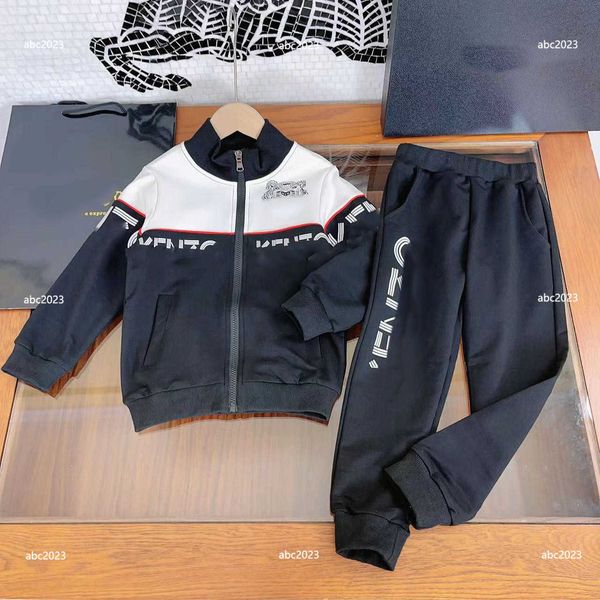 new tracksuits kids autumn suits size 90-150 cm 2pcs black white stitching design with zippered stand neck jacket and sports pants aug30
new tracksuits kids autumn suits size 90-150 cm 2pcs black white stitching design with zippered stand neck jacket and sports pants aug30