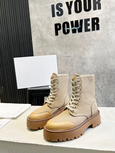 2023 winter fashion leather ankle boots non-slip rubber heel height 3 cm retro fur designer ladies shoes, Black
2023 winter fashion leather ankle boots non-slip rubber heel height 3 cm retro fur designer ladies shoes, Black