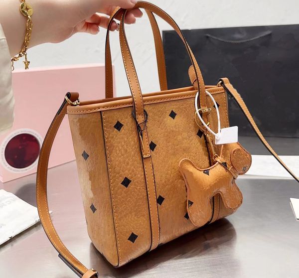 tote bag designer bag 2-piece handbag totes wallet fashion messenger plaid shoulder bag women's bag large capacity composite shopping b
tote bag designer bag 2-piece handbag totes wallet fashion messenger plaid shoulder bag women's bag large capacity composite shopping b