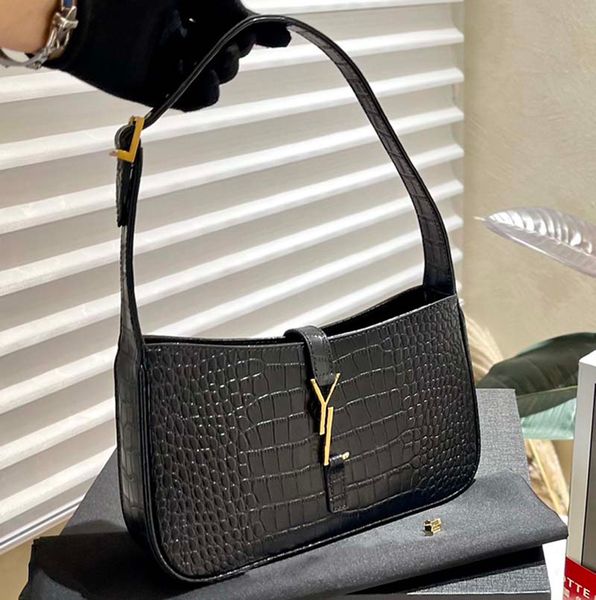 calfskin le designer hobo bag genuine leather luxury handbag underarm bag for women metal letters fashion shoulder bag crocodile pattern pur
calfskin le designer hobo bag genuine leather luxury handbag underarm bag for women metal letters fashion shoulder bag crocodile pattern pur