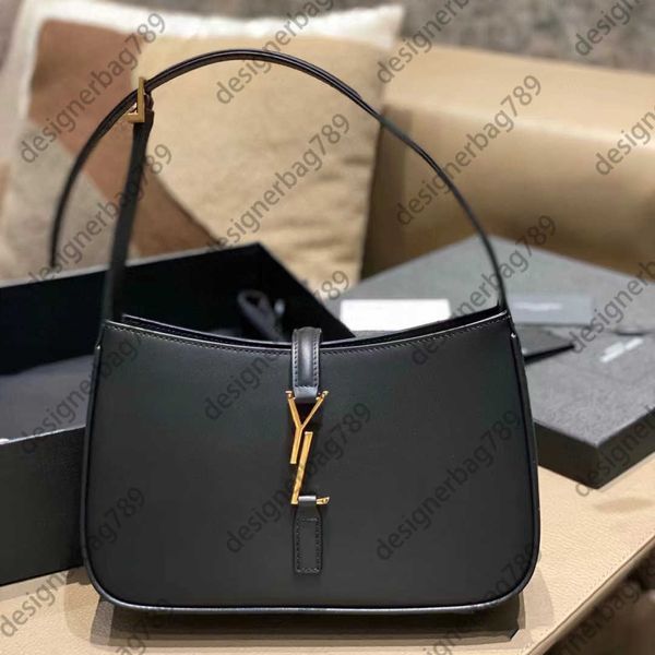 designer women's armpit handbag black calf classic crocodile pattern leather shoulder strap chain medium size crossbody bag
designer women's armpit handbag black calf classic crocodile pattern leather shoulder strap chain medium size crossbody bag