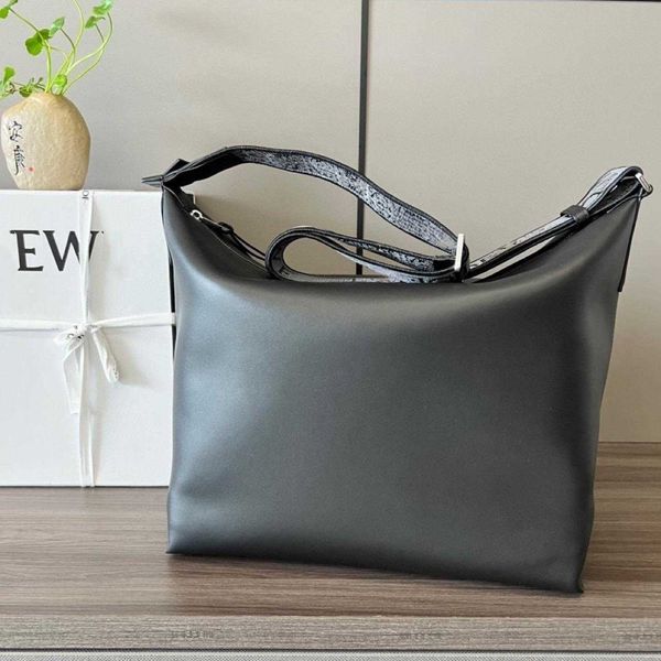 designer bag single shoulder handbag lowe men's backpack soft smooth cowhide embroidered shoulder strap crossbody back lunch box handba
designer bag single shoulder handbag lowe men's backpack soft smooth cowhide embroidered shoulder strap crossbody back lunch box handba