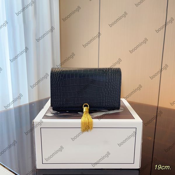 designer shoulder bag,women's bag handbagdiagonal cross bag black leather classic diagonal stripe quilted chain tassel
designer shoulder bag,women's bag handbagdiagonal cross bag black leather classic diagonal stripe quilted chain tassel