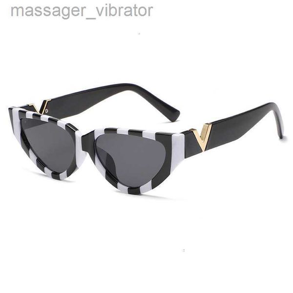 cat new frame fashion small eyes v family sunglasses ins popular on the net same style walking show street shooting trendy individualized o7, White;black
cat new frame fashion small eyes v family sunglasses ins popular on the net same style walking show street shooting trendy individualized o7, White;black