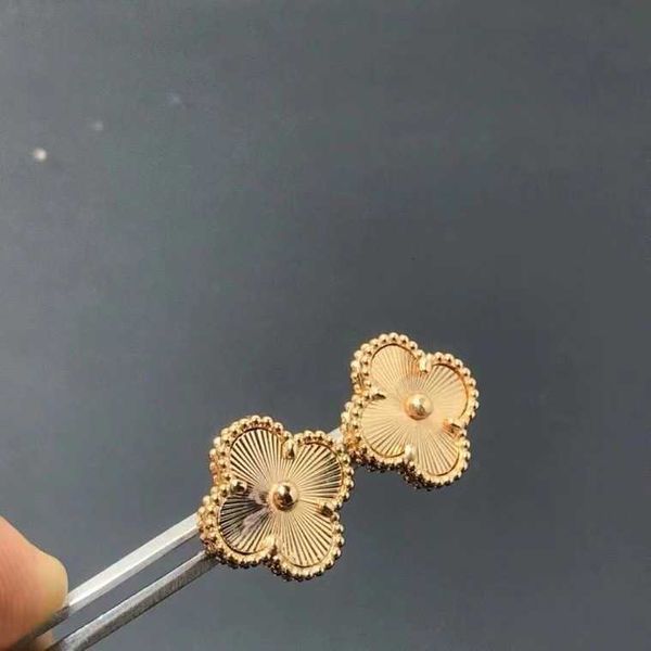 fashion luxury 4/four leaf clover lucky four grass ear clam v gold plated 18k rose white fritillaria red black agate studs stone premium sen, Golden
fashion luxury 4/four leaf clover lucky four grass ear clam v gold plated 18k rose white fritillaria red black agate studs stone premium sen, Golden