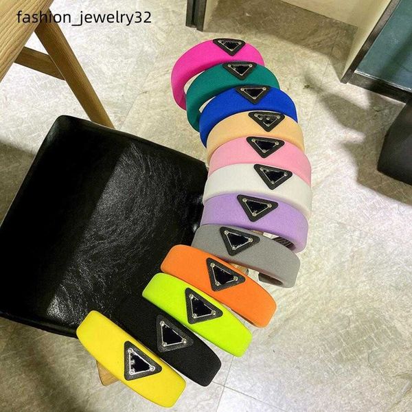 luxury designer triangle letter sponge headbands hair bands for women girl brand elastic letters p headband candy color sports fitness headb, Silver
luxury designer triangle letter sponge headbands hair bands for women girl brand elastic letters p headband candy color sports fitness headb, Silver