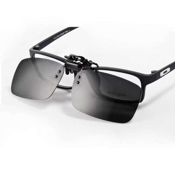 clip on sunglasses for short sightedness foldable men and women driving wholesale, White;black
clip on sunglasses for short sightedness foldable men and women driving wholesale, White;black