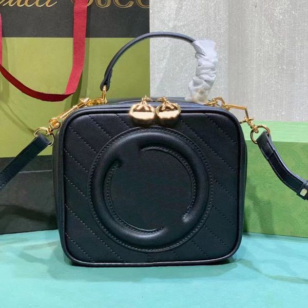 luxurys designers bags womens handbags shoulder bag crossbody disco soho shoulder bag embossed double letter tassel camera bag 2023 new
luxurys designers bags womens handbags shoulder bag crossbody disco soho shoulder bag embossed double letter tassel camera bag 2023 new