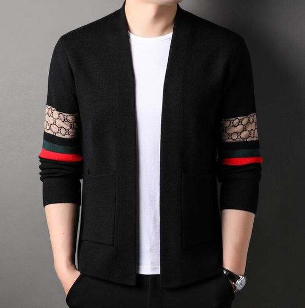 luxury sweaters men's designer clothing knitted long-sleeved cardigan fashion casual knitwear shirts couple sweater coat, White;black
luxury sweaters men's designer clothing knitted long-sleeved cardigan fashion casual knitwear shirts couple sweater coat, White;black